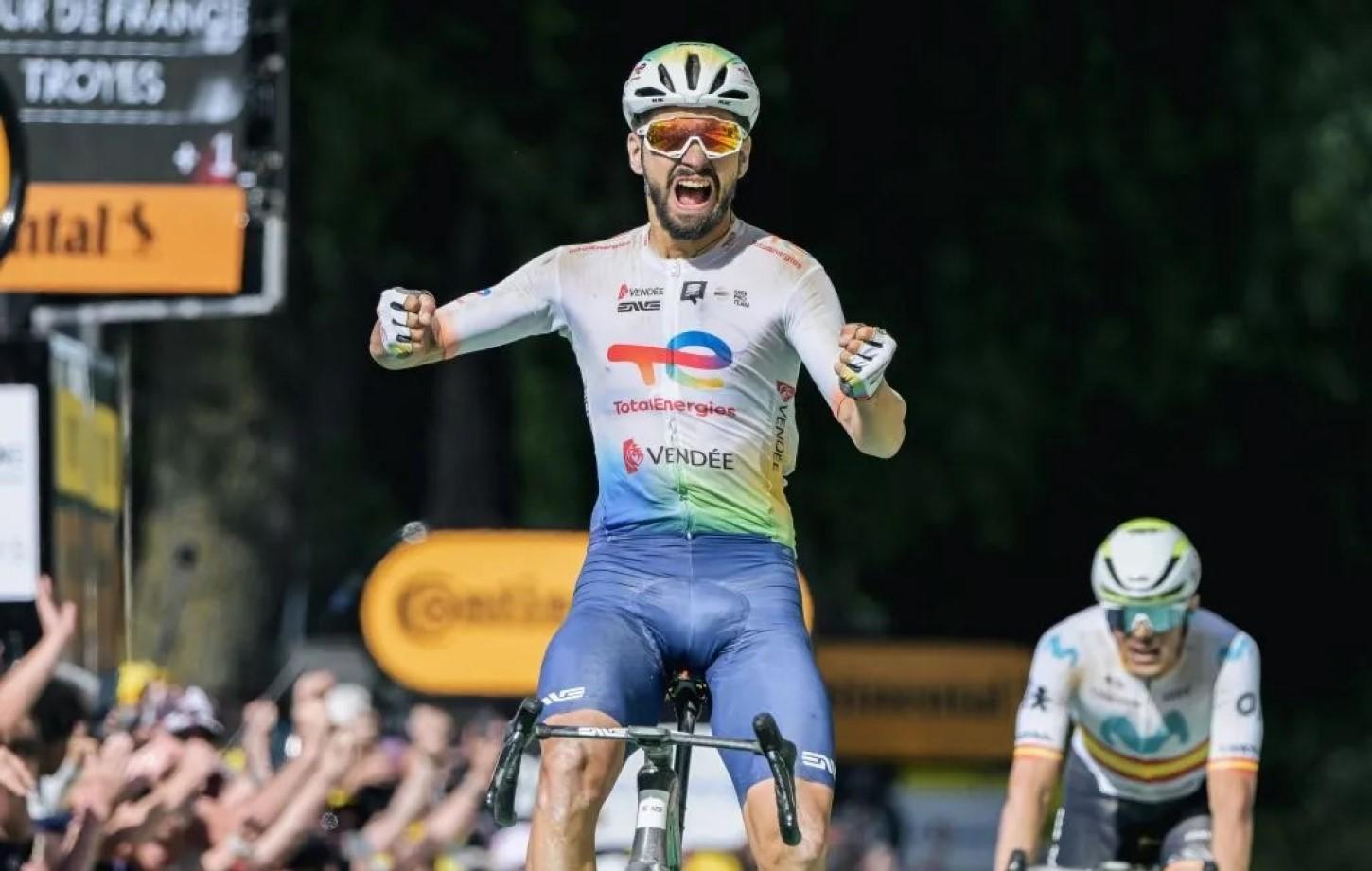 Tour de France: Turgis vence “etapa gravel” no sprint; Pidcock é 2º