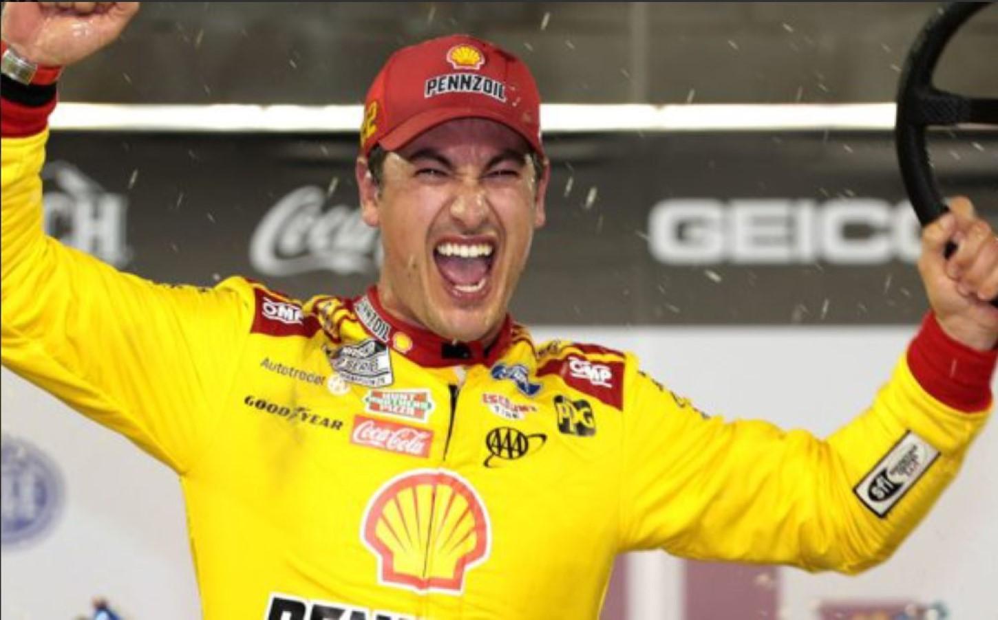 Joey Logano vence em Phoenix e é tricampeão da NASCAR Cup