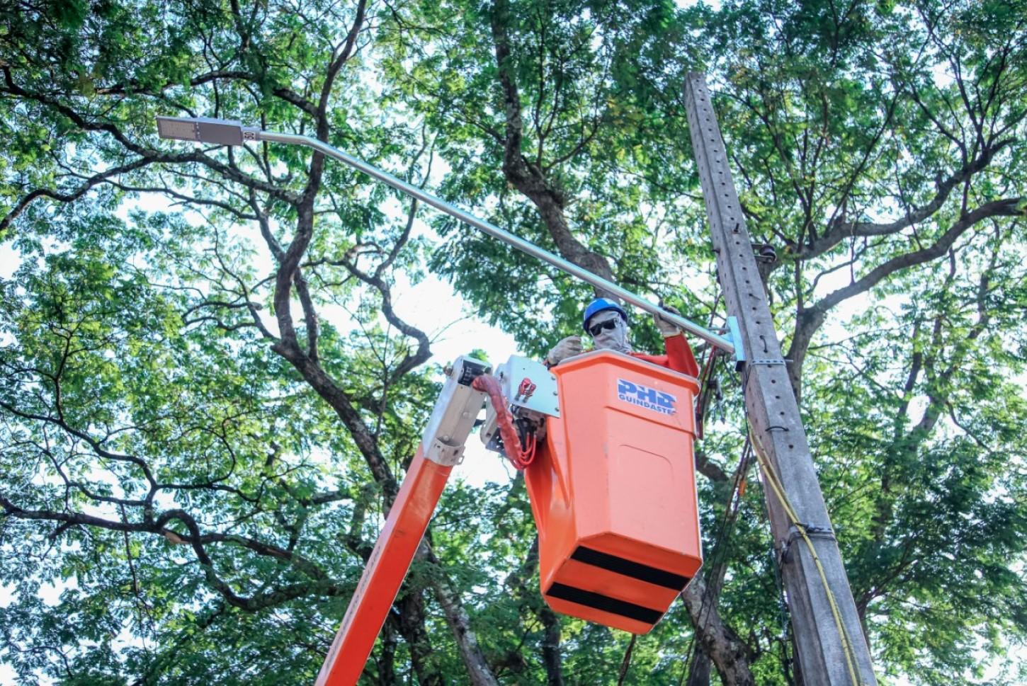 Maringá: solicitações de iluminação pública devem ser feitas diretamente ao Consórcio responsável.